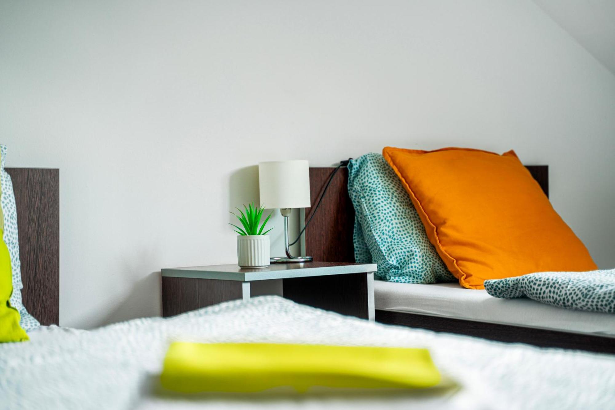Hotel Ostende Chocerady Kültér fotó